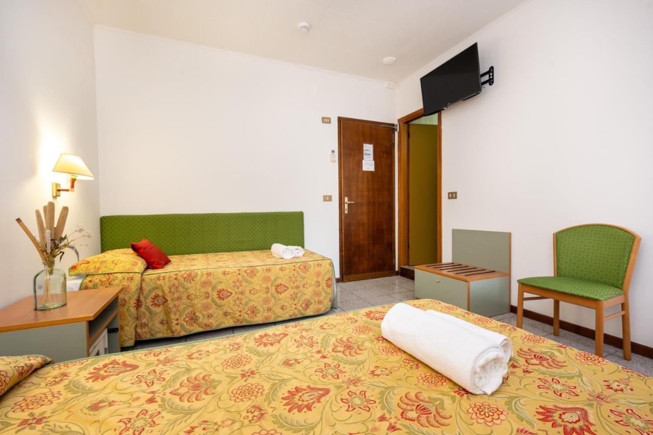 Camelia Rooms Venice Guesthouse Mestre Esterno foto
