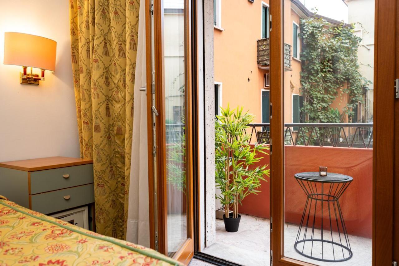 Camelia Rooms Venice Guesthouse Mestre Esterno foto