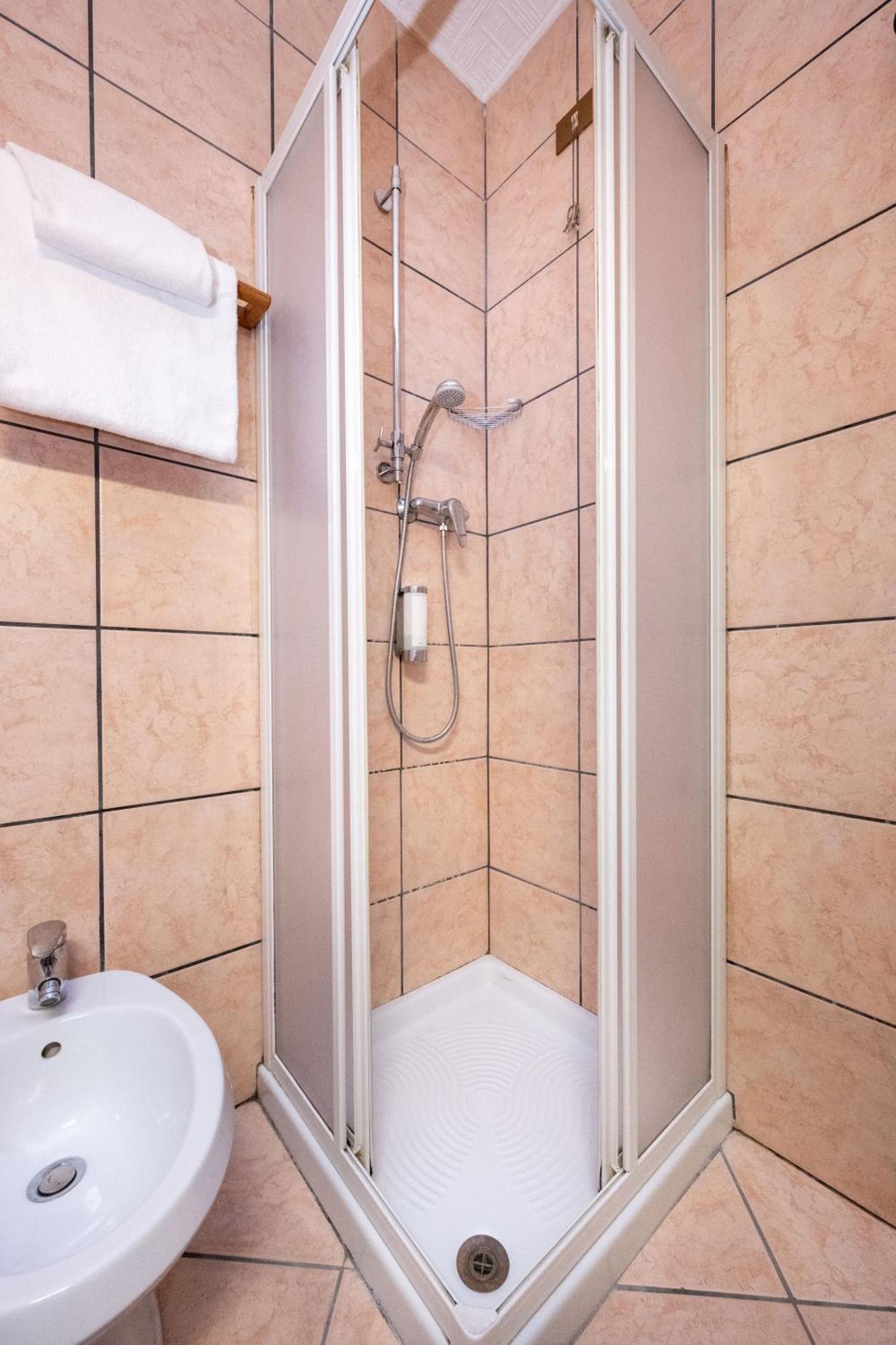 Camelia Rooms Venice Guesthouse Mestre Esterno foto
