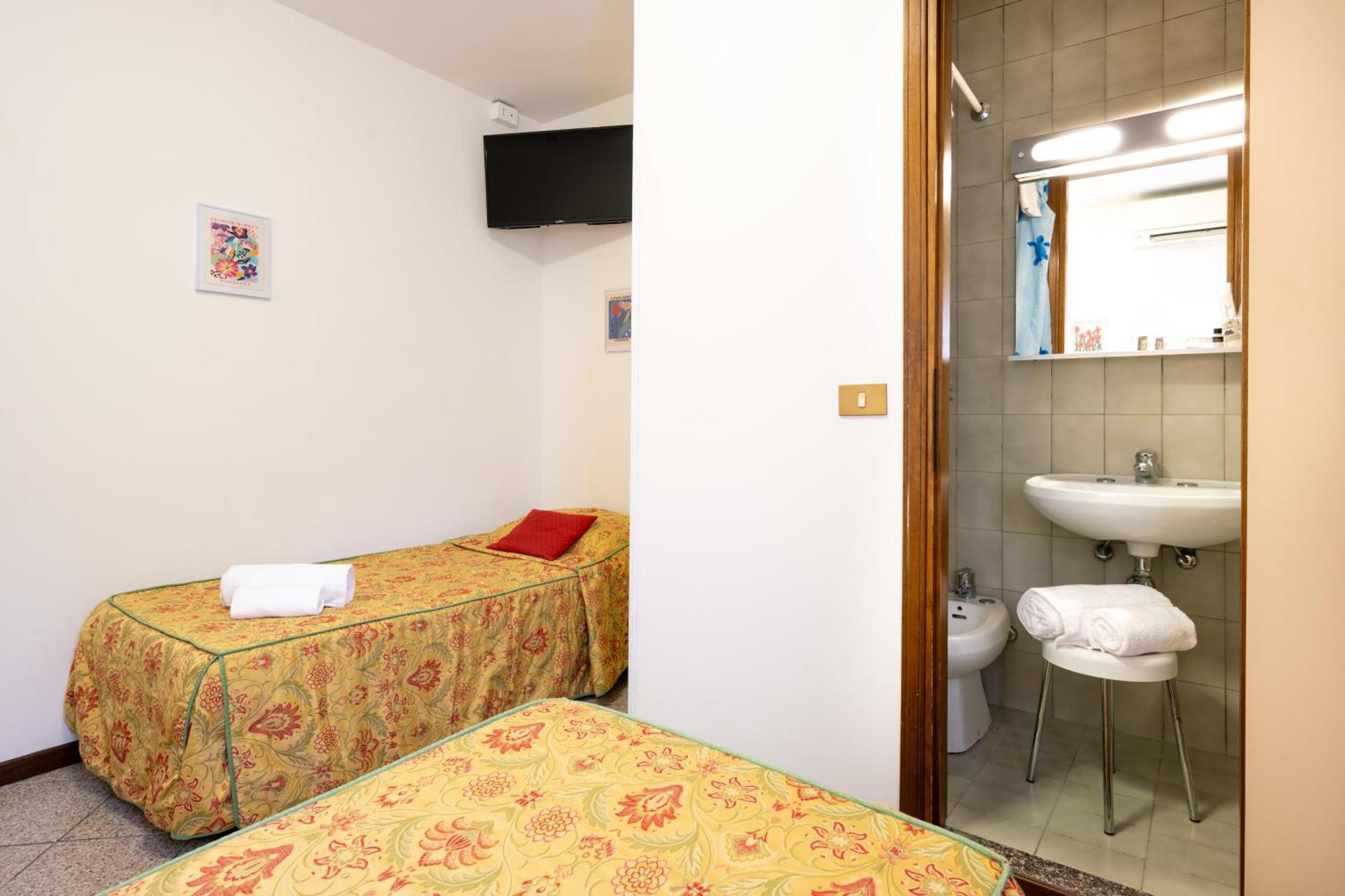 Camelia Rooms Venice Guesthouse Mestre Esterno foto